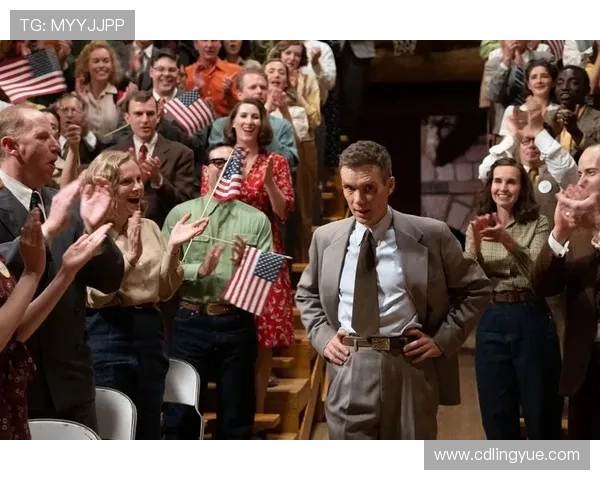 《奥本海默》700万次观看：10000字剧透，1500个炸点，第3个最震撼